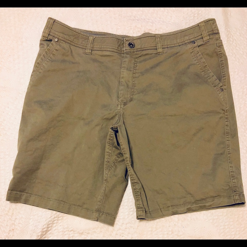 Swiss Tech Stretch Waist Men’s Size 38 Shorts